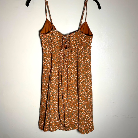 Burnt orange floral mini dress🌼 - Picture 2 of 6